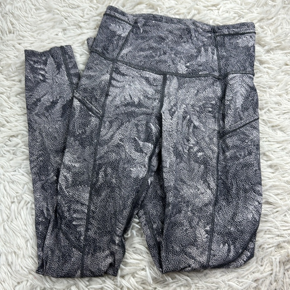 Lululemon Fast & Free 7/8 Tight Kindred Spirit Alpine White Multi